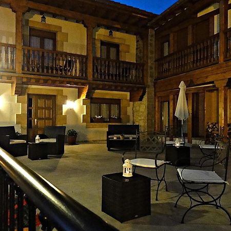 Posada Valle Del Oso Lerones Buitenkant foto