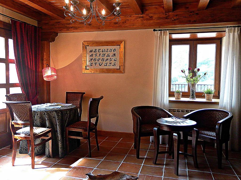 Posada Valle Del Oso Lerones Buitenkant foto