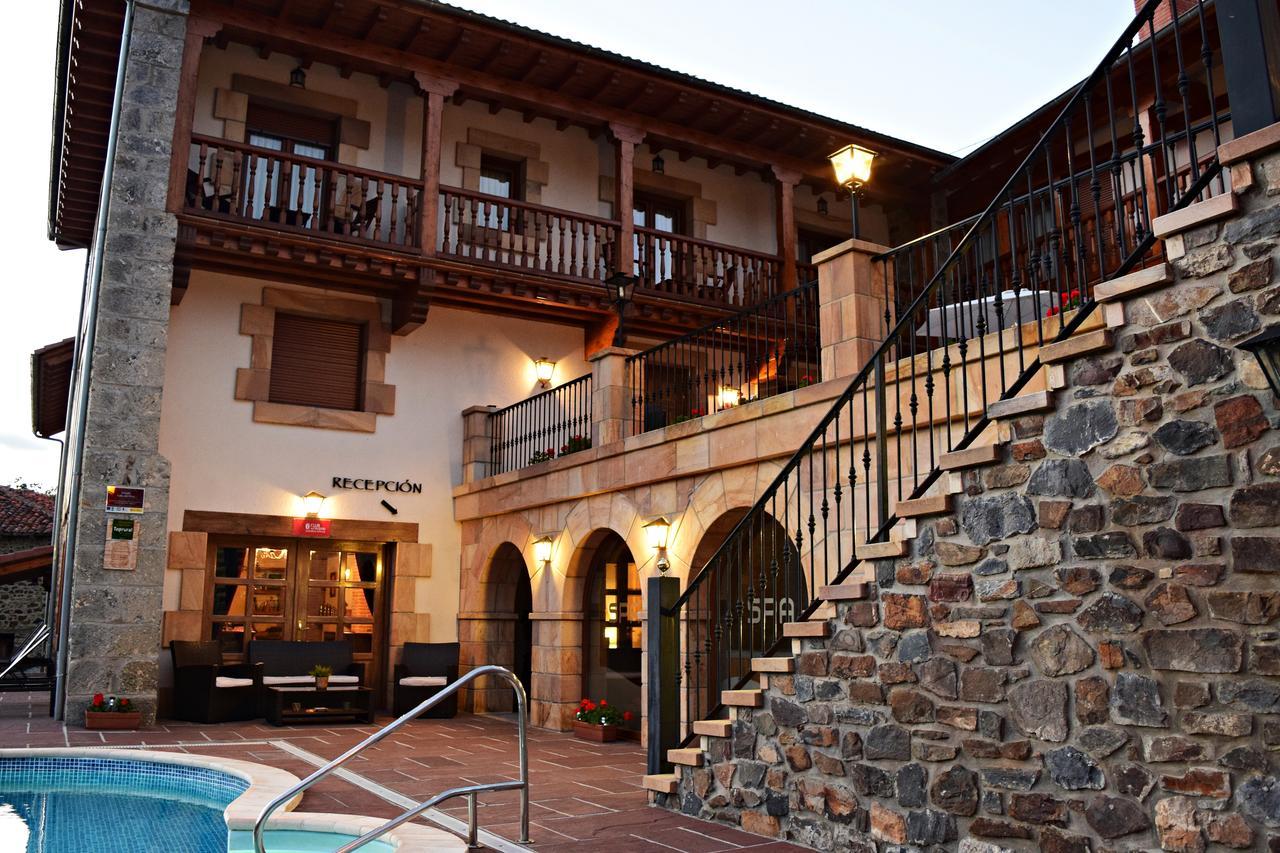 Posada Valle Del Oso Lerones Buitenkant foto